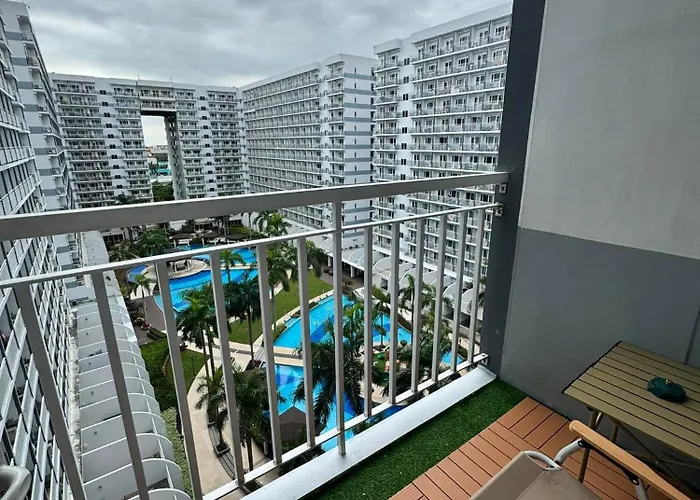 Dusk Elevated Escapes At Shell Residences, Mall Of Complex Manila